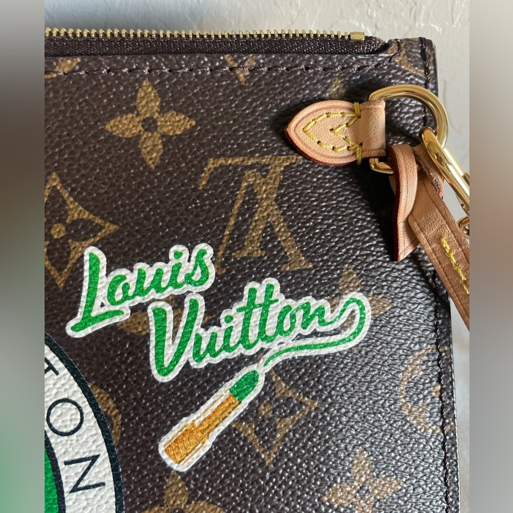 EUC Louis Vuitton World tour Neverfull pochette - Picture 6 of 17